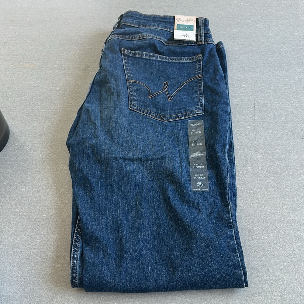 Wrangler Essential Bootcut Jean - Kora 31 x 32 - Picture 2 of 4